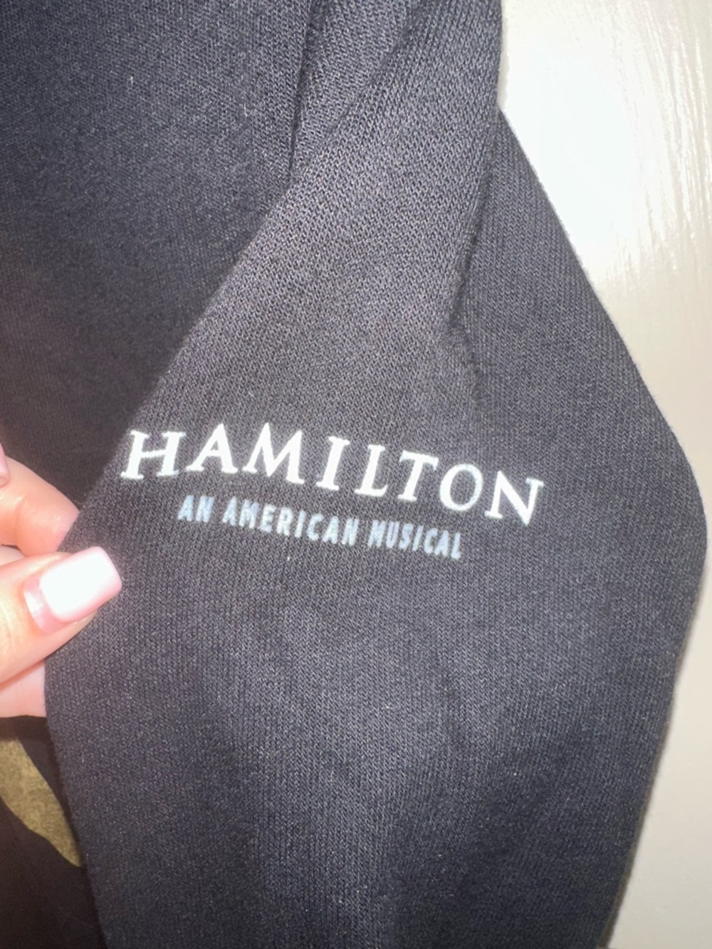 Hamilton Black Hoodie with Gold Star Performer Graphic S theater - Picture 4 of 8